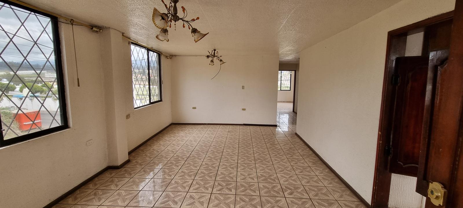 Casa en venta en Tungurahua | Ambato | Norte de Ambato, Vía a Pillaro, Izamba, Ambato, 245 m²
