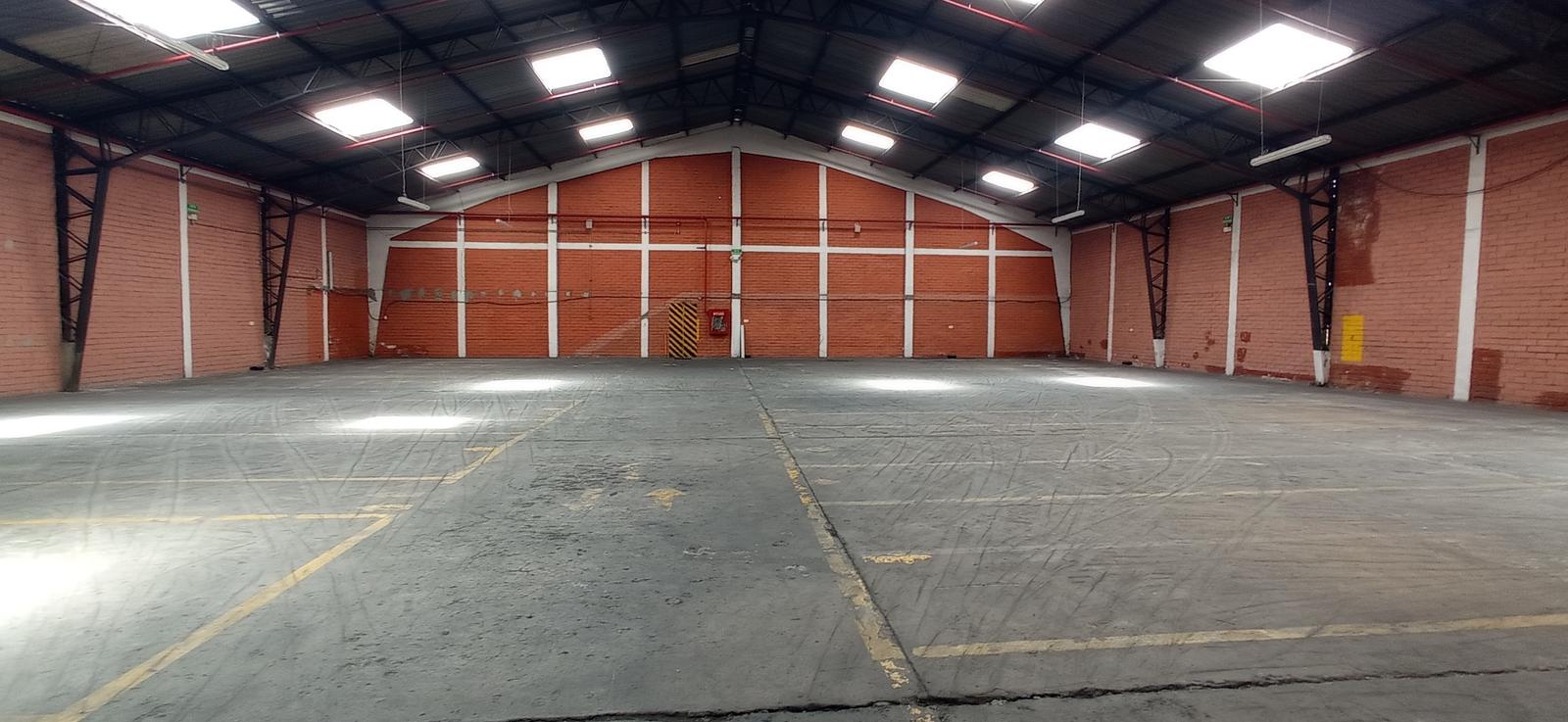 Bodega en venta en Pichincha | Quito | Sur de Quito, Sector Mayorista, Llacao y Quimiag, 1500 m²