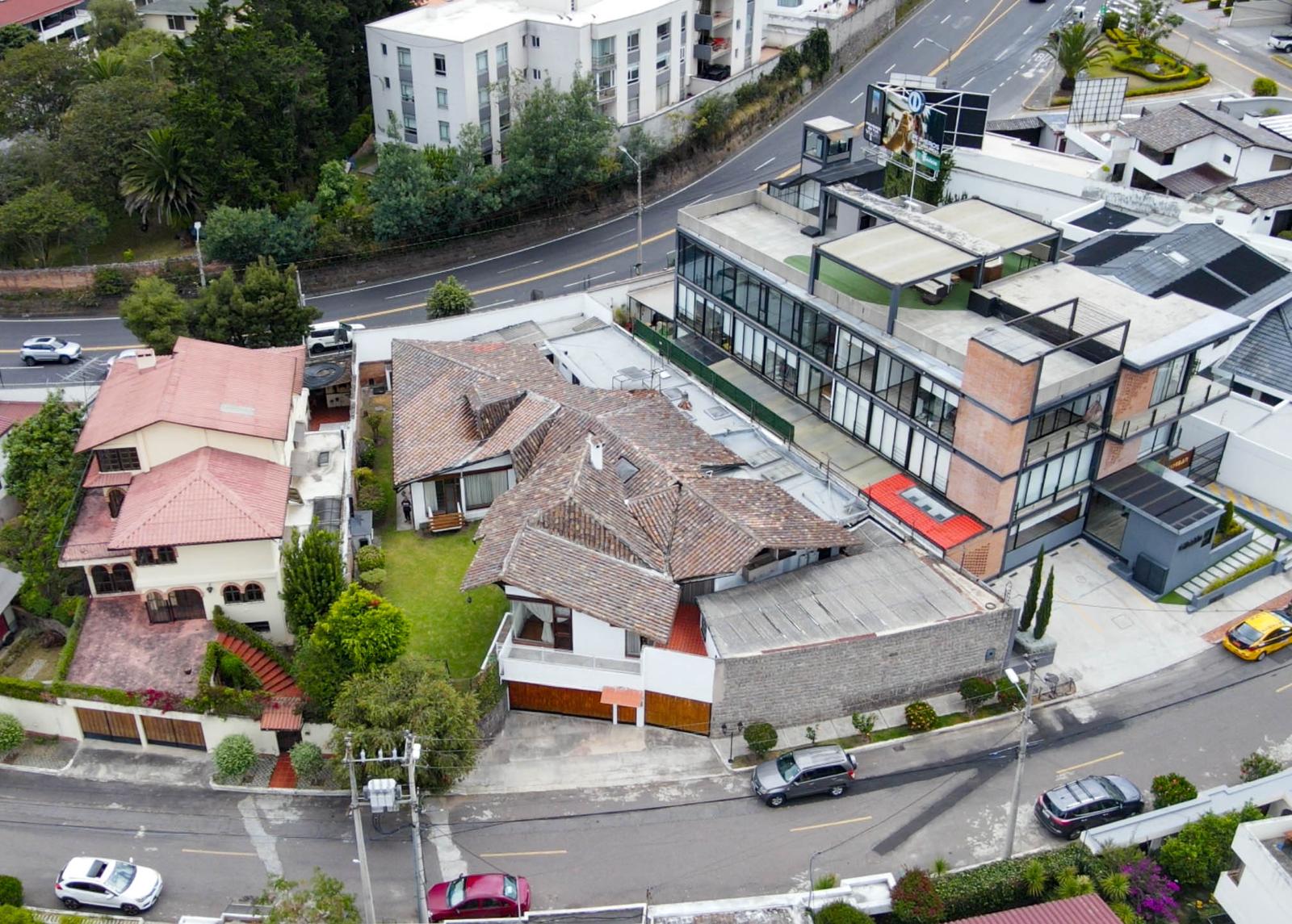 Casa en venta en Pichincha | Quito | Cumbayá, CASA EN VENTA - CUMBAYA - MIRAVALLE 2 - 774m², 774 m²