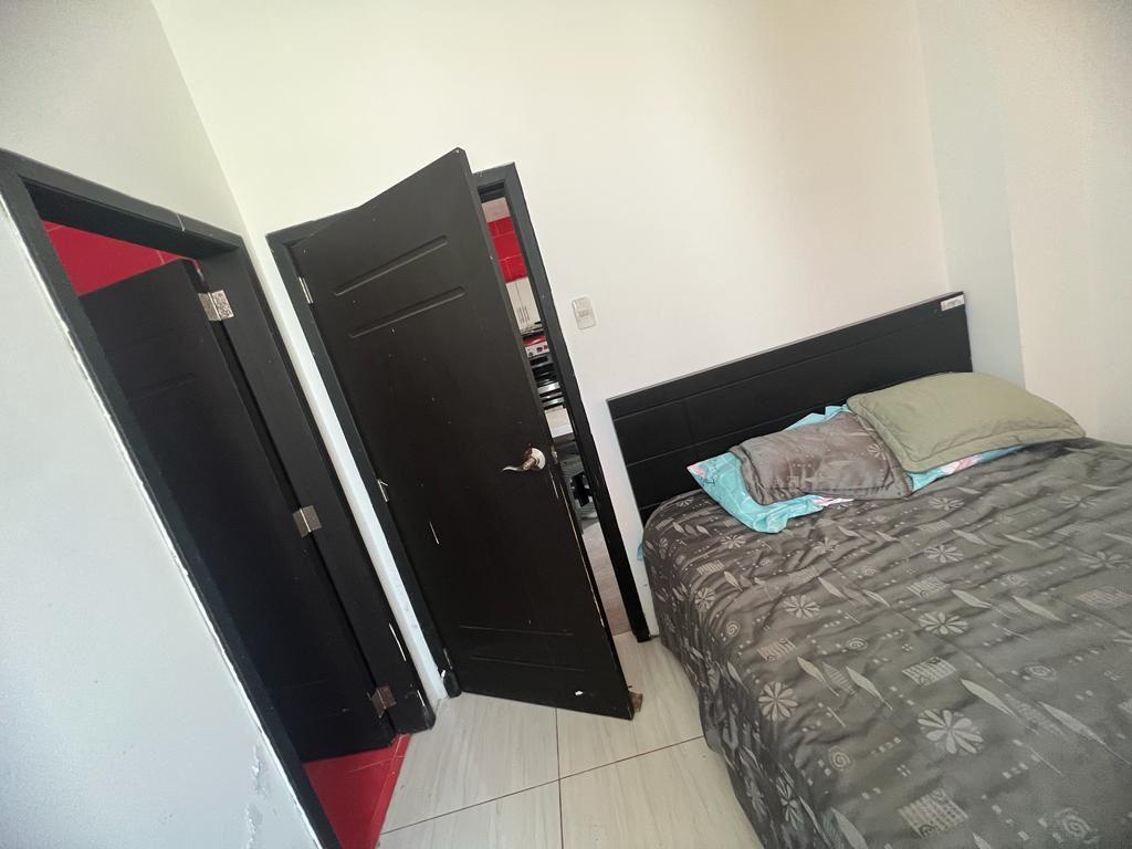 HOUSE FOR SALE IN CHONE ELOY ALFARO AVENUE 4