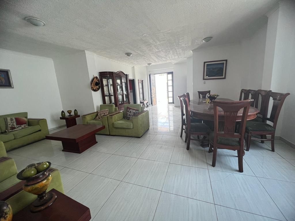 Casa en venta en Ecuador | Manabí | Chone, SE VENDE CASA EN AVENIDA ELOY ALFARO CHONE, 250 m²