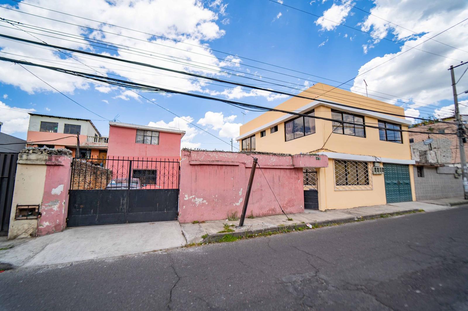 House for Sale in La Ciudadela Atahualpa 5