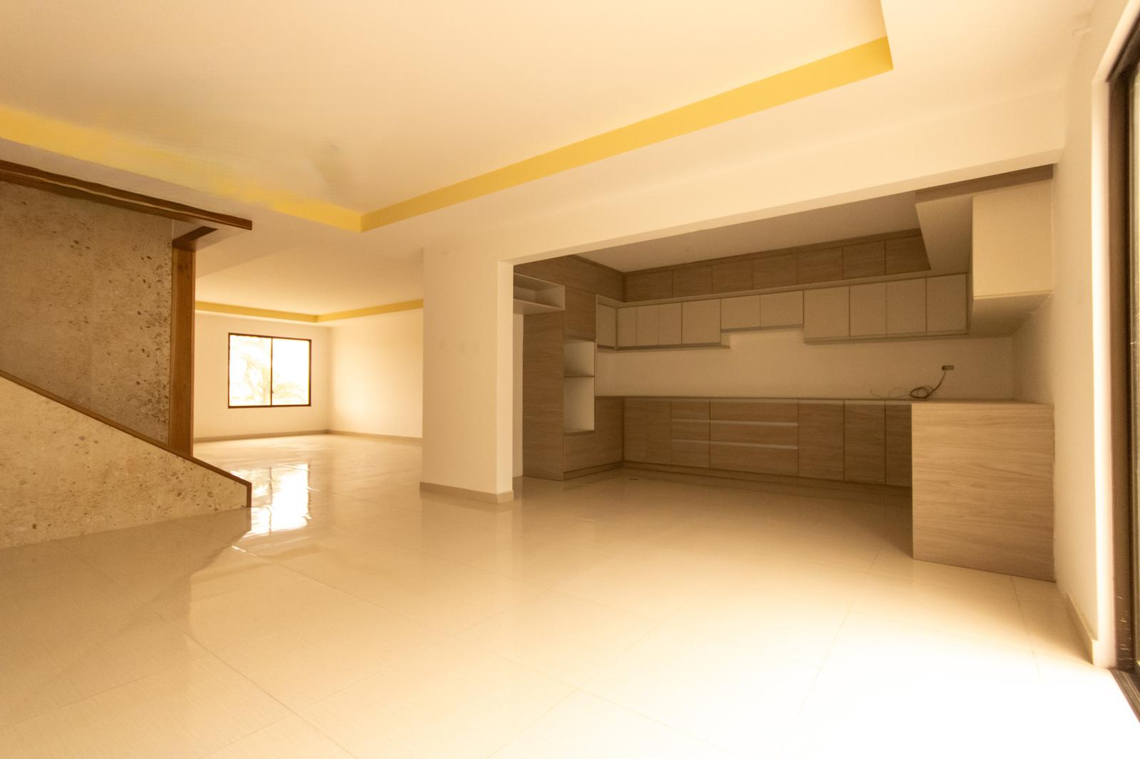 Your New Home Awaits in Manta's Best Area! 4