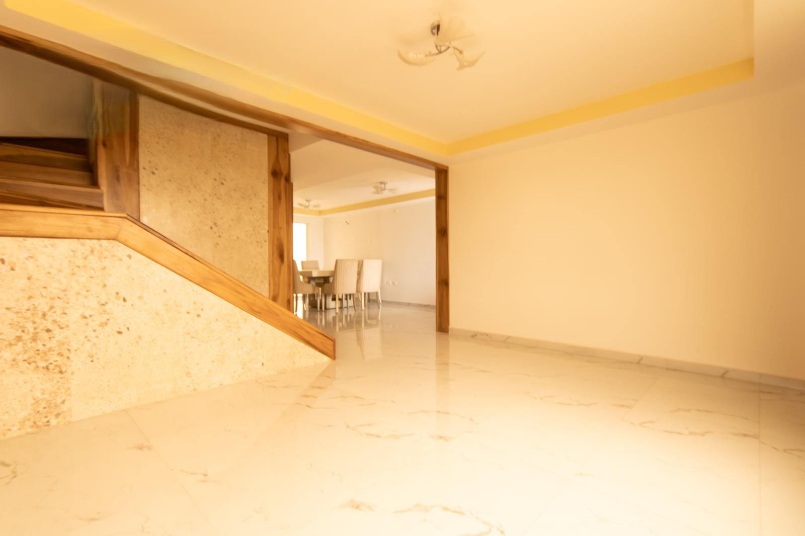 Your New Home Awaits in Manta's Best Area! 3