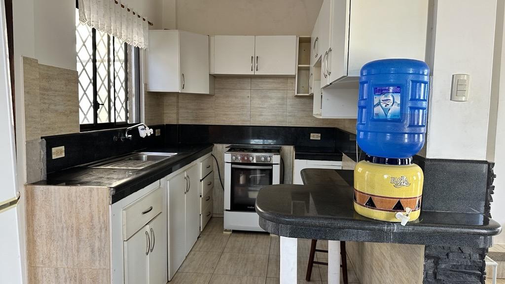 Casa en venta en Guayas | Playas | Centro de Playas, Alfonso Jurado y Av. Del Pacífico B. Cuba, 143 m²