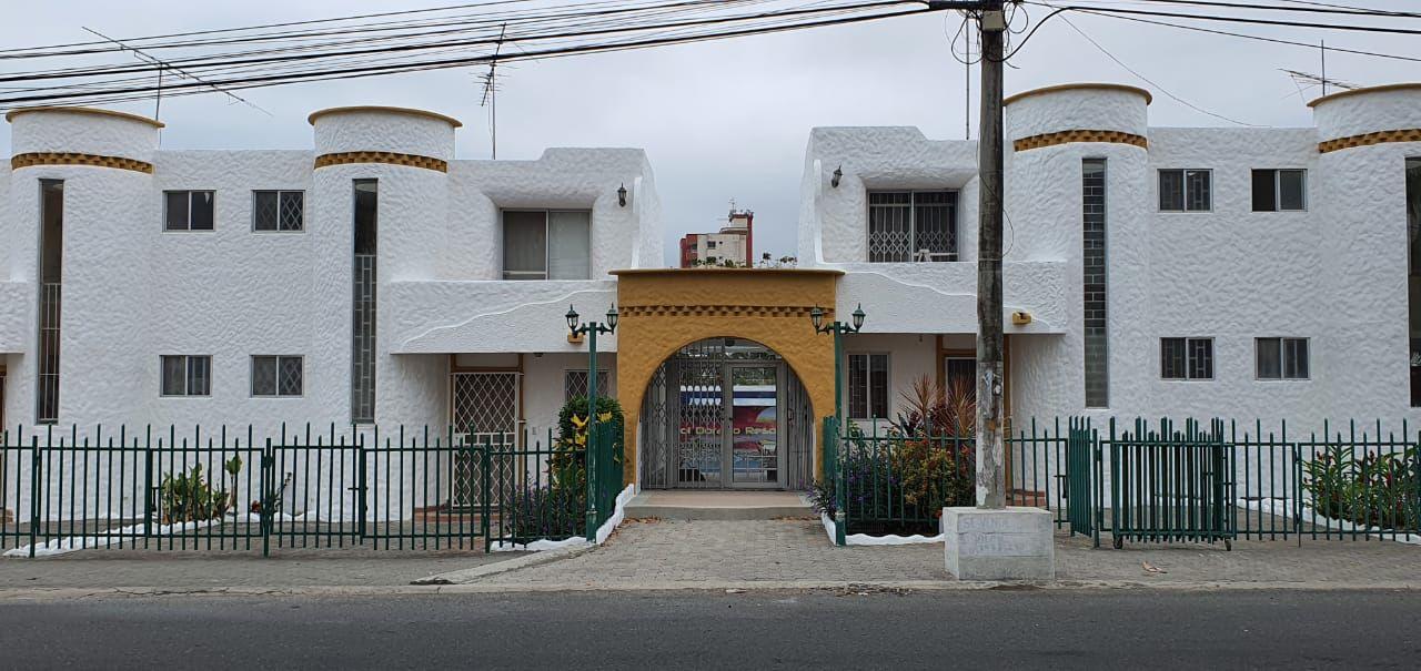 Casa en venta en Esmeraldas | Atacames | Tonsupa, Condominio Sol Dorado 9, 102 m²