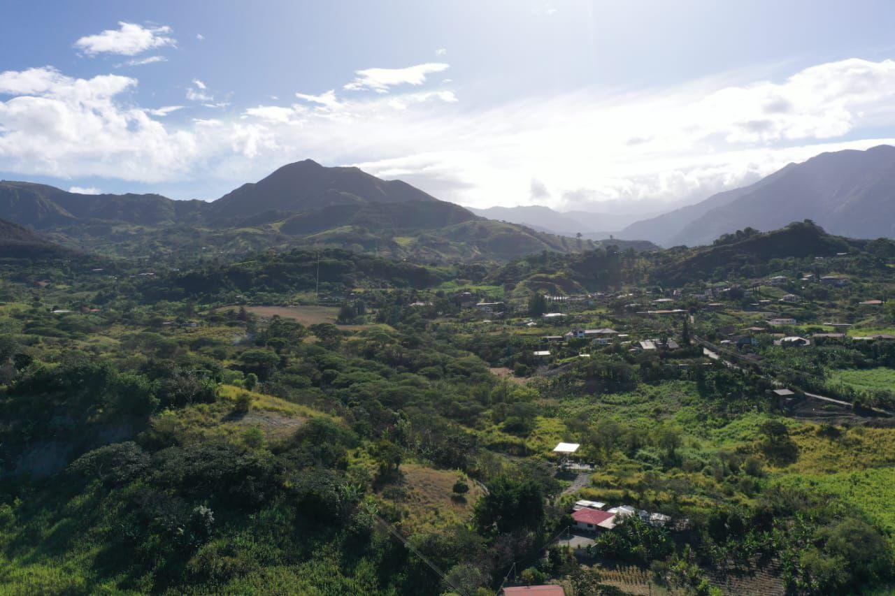 Terreno en venta en Loja | Loja | Sur de Loja, La Granja, Malacatos, Loja, 115 m²