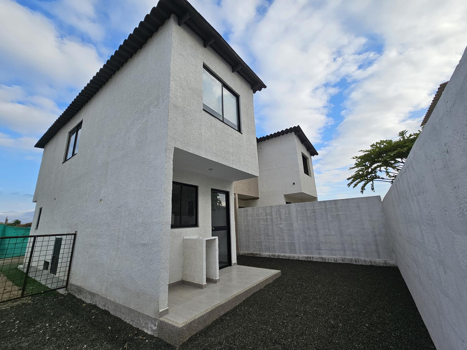 Casa en venta en Manabí | Manta | Norte de Manta, Via Manta Jaramijo. Comjunto Habitacional Vittoria casa H1, 84 m²