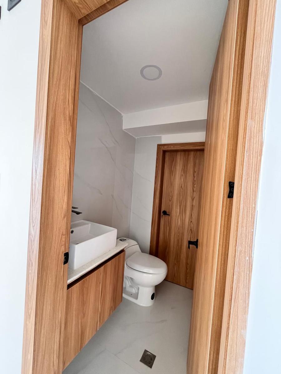 Live in Comfort and Prime Location! Townhouse for Sale – Loma Dorada Gated Community 5