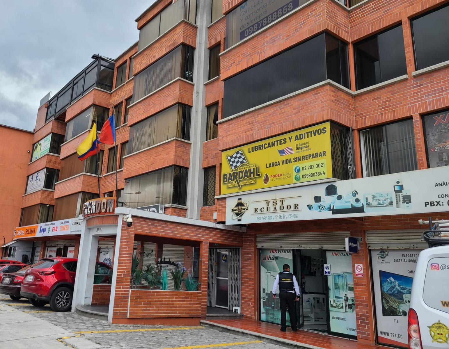 Oficina en alquiler en Pichincha | Quito | Norte de Quito, av. de la prensa y Mariano Echeverría, 65 m²