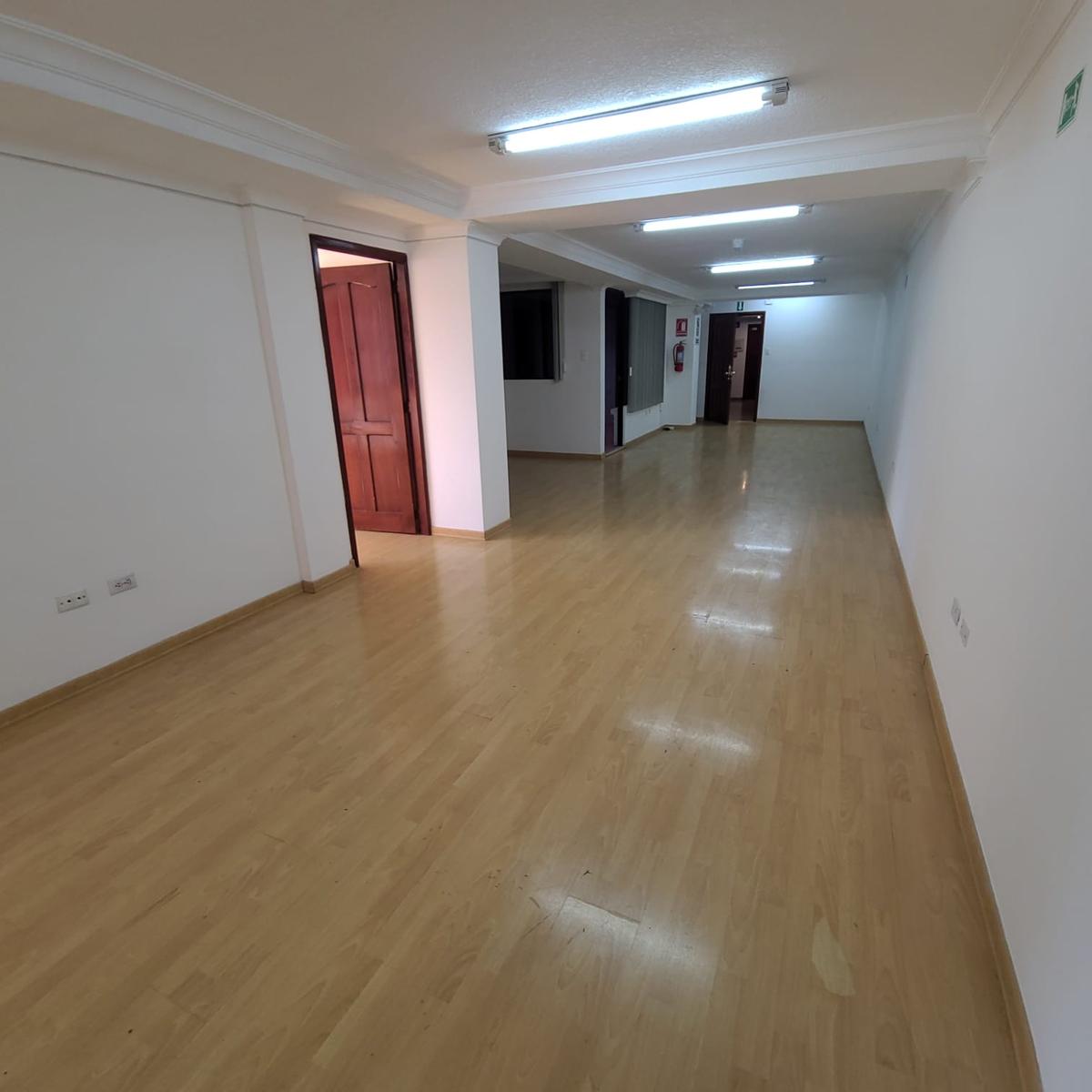 Oficina en alquiler en Pichincha | Quito | Norte de Quito, av. de la prensa y Mariano Echeverría, 65 m²