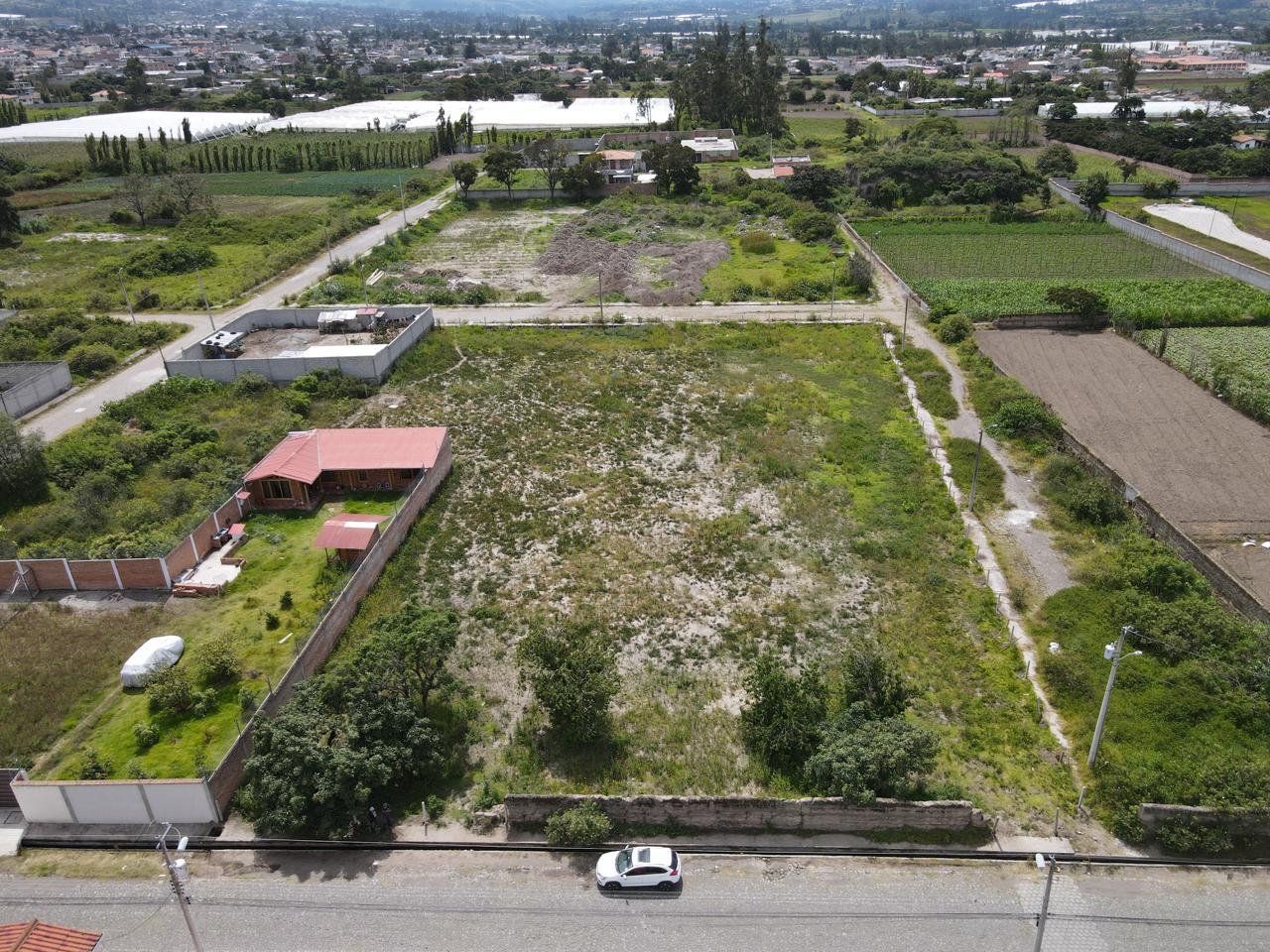 Land in Atuntaqui 5