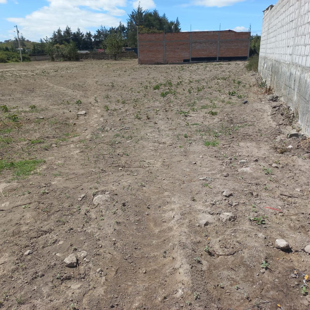 Land in Atuntaqui 5