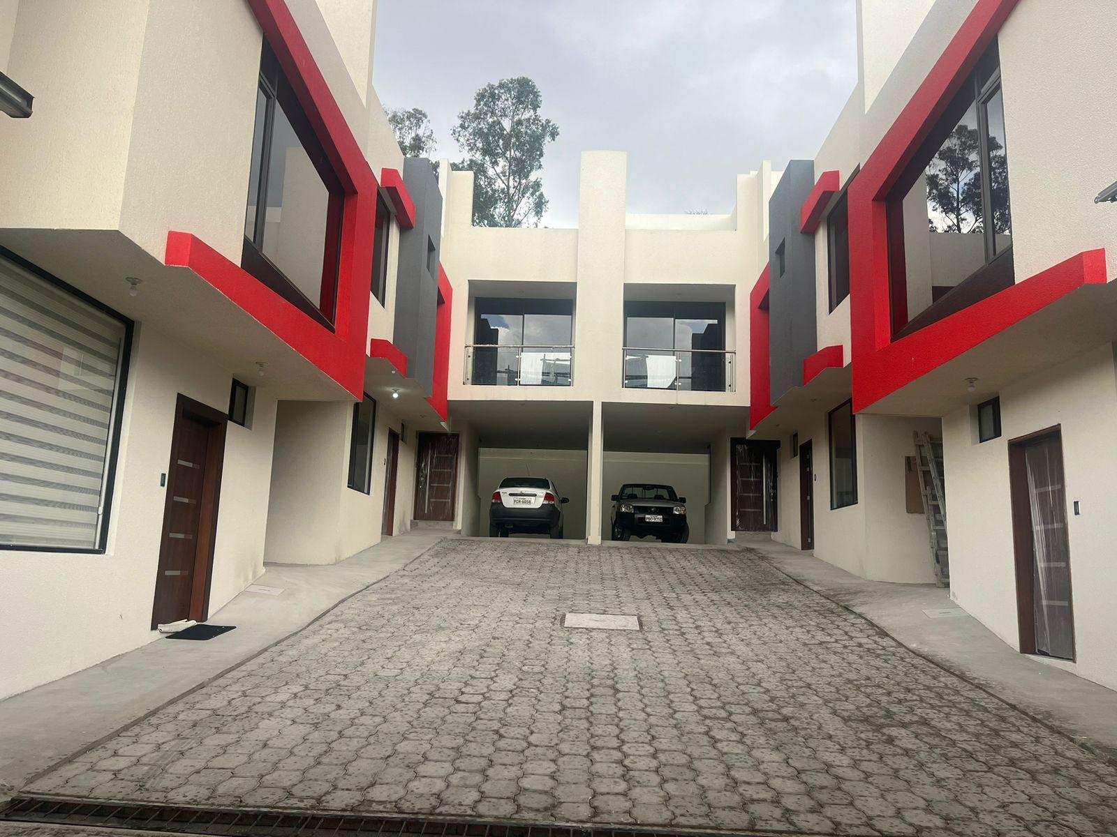 Casa en venta en Pichincha | Quito | Ponceano, CASA EN VENTA 250m² PONCEANO ALTO, 250 ha