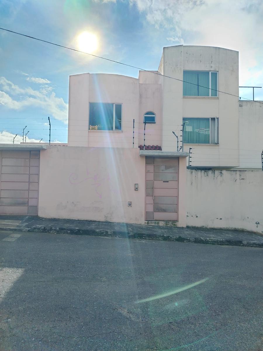 Casa en venta en Pichincha | Quito | Norte de Quito, Casa en Venta Ponceano Bajo calle Juana Terrazas, 208 m²