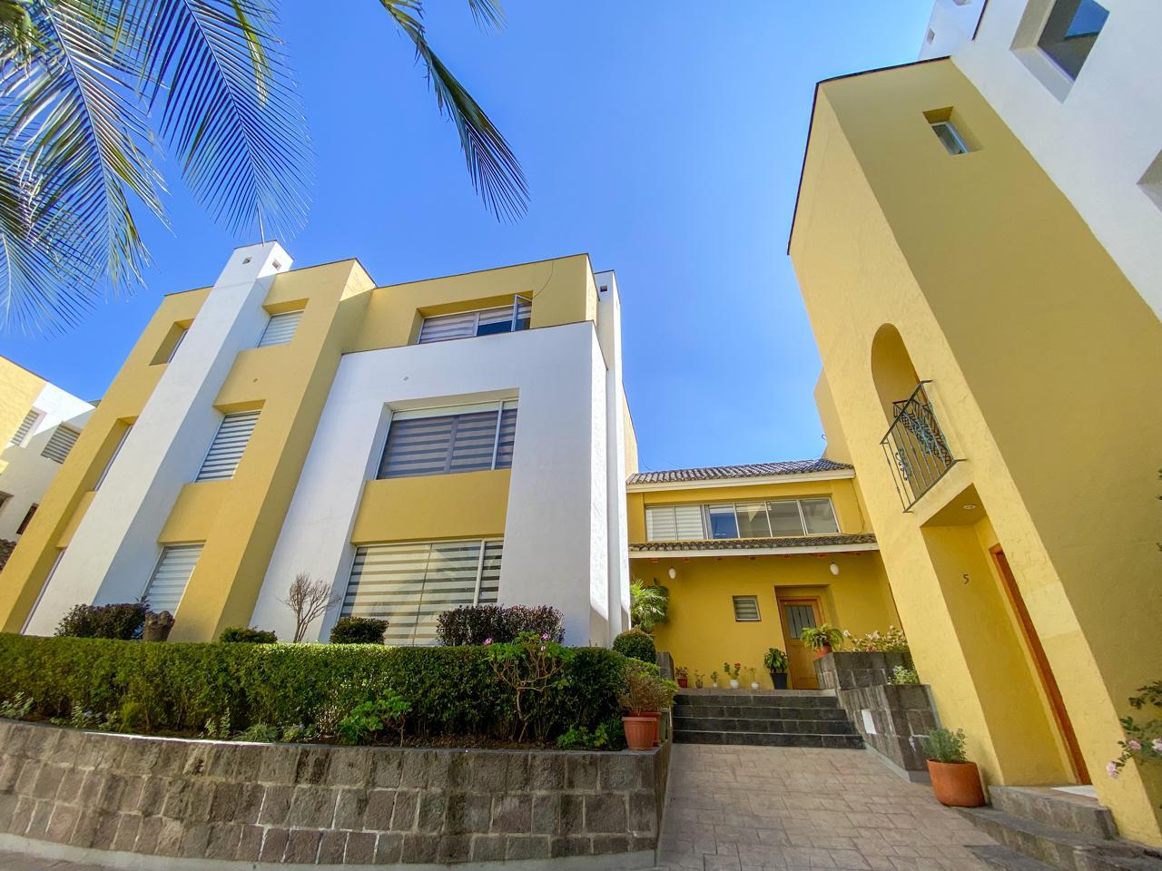 Casa en venta en Ecuador | Pichincha | Quito, Alelies y Farsalias, 276 m²