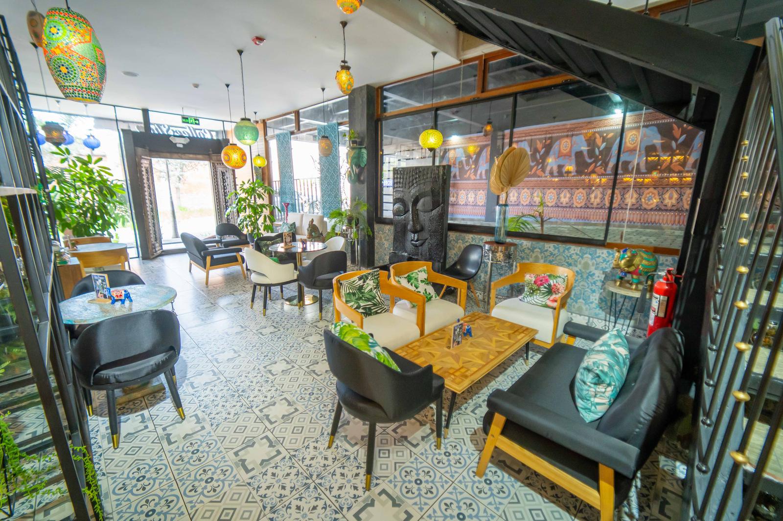 Cumbayá Commercial Space for Rent 1000m² 5
