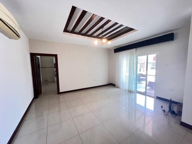 House for Sale in Portofino Urbanization 4
