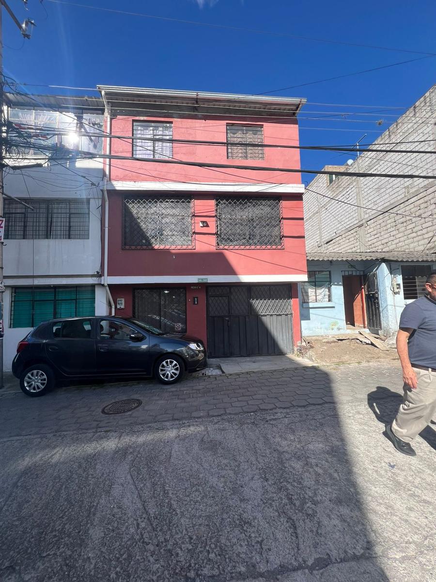 Casa en venta en Pichincha | Quito | Carapungo, Ingreso a Carapungo. Pasaje Valdivia., 180 m²
