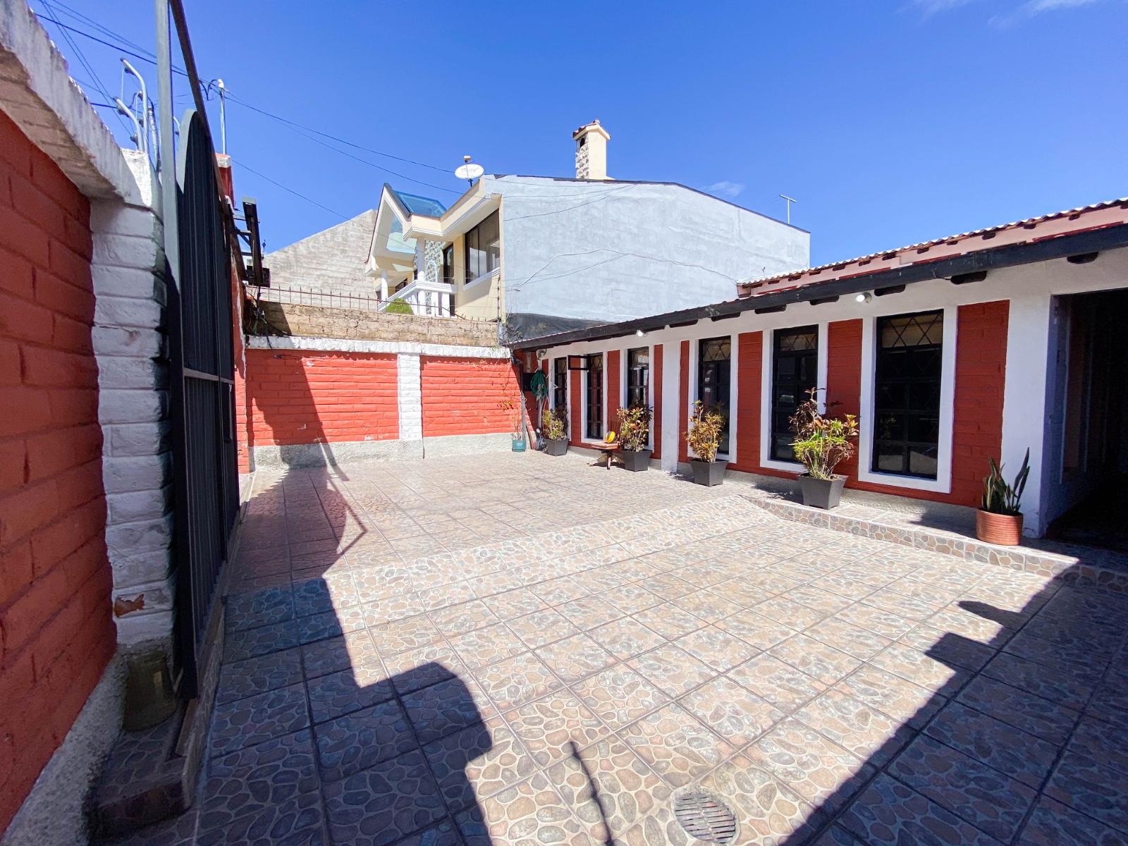 CASA EN VENTA CASHAPAMBA