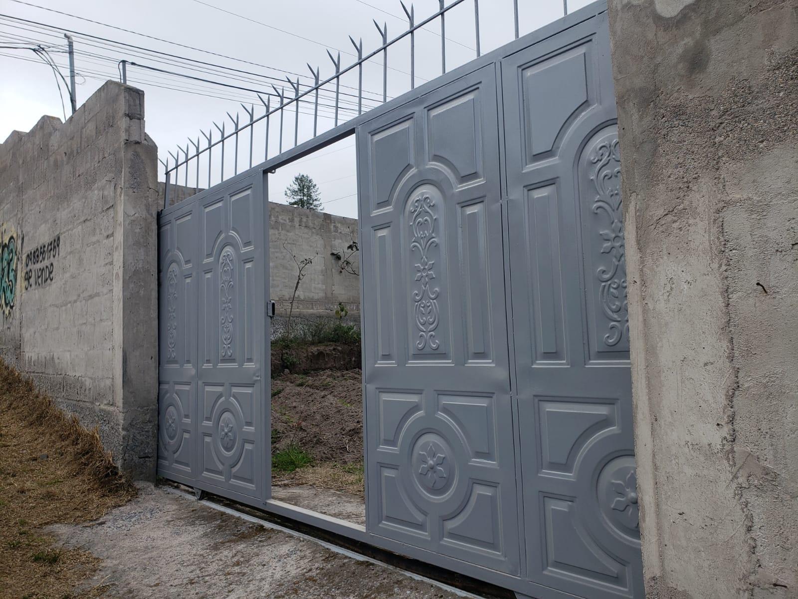 Land for Sale at Mitad del Mundo Pululahua with All Services 2