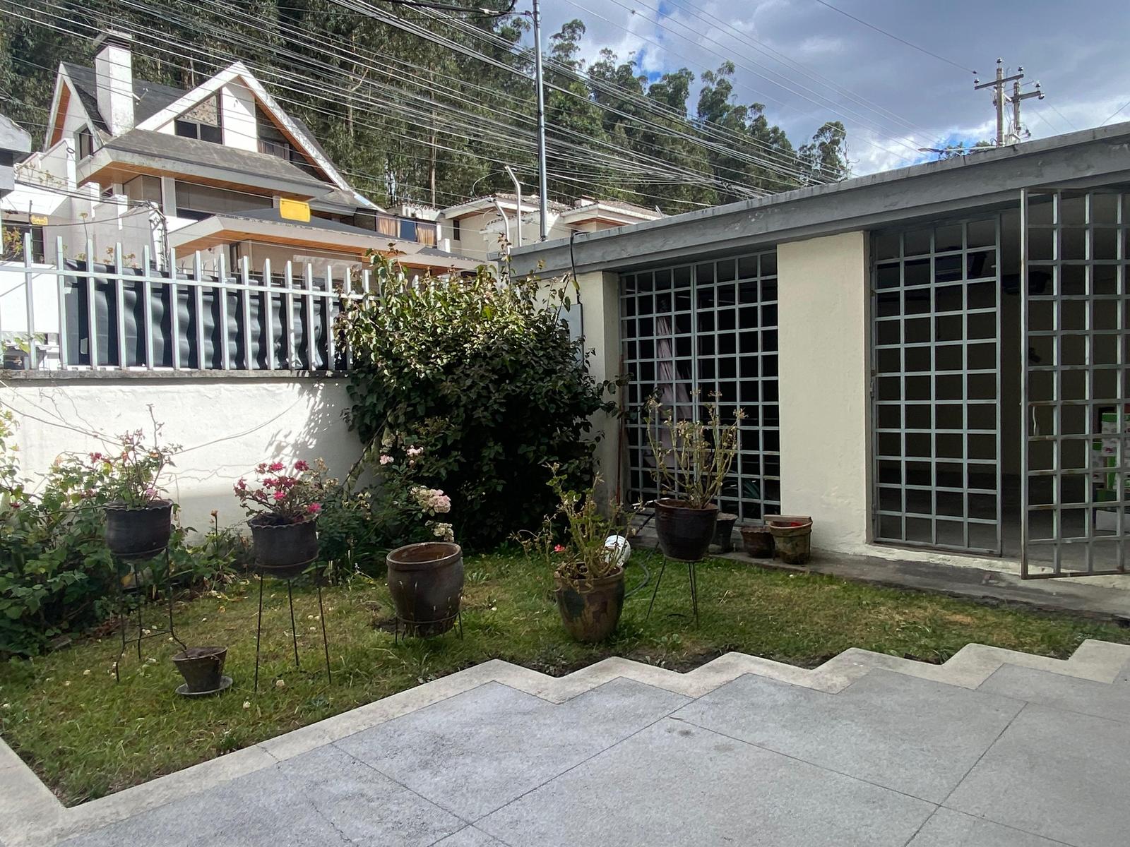 STRATEGICALLY LOCATED HOUSE FOR SALE. 2