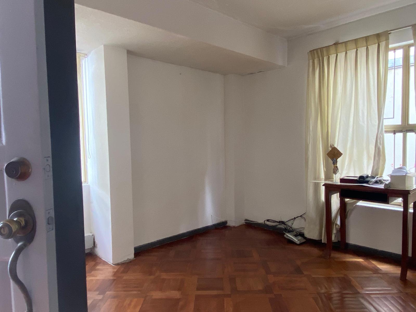 STRATEGICALLY LOCATED HOUSE FOR SALE. 4