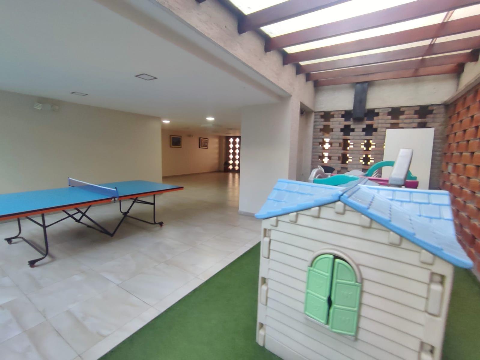 Departamento en venta en Pichincha | Quito | Quito Tenis, Agustín Azcunaga, 430 m²