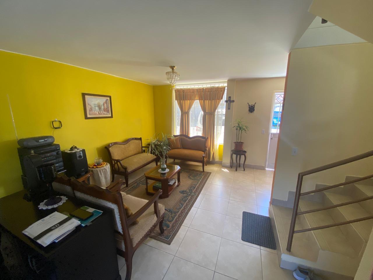 Conocoto Property for Sale - 2-Story House in El Dean Sector 3