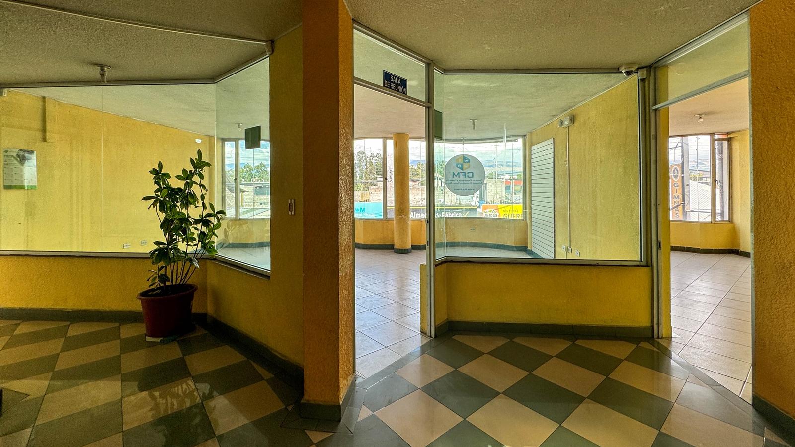 Local en alquiler en Pichincha | Quito | Sangolqui, Av. Mariana de Jesus y Diego Janchi, 20 m²