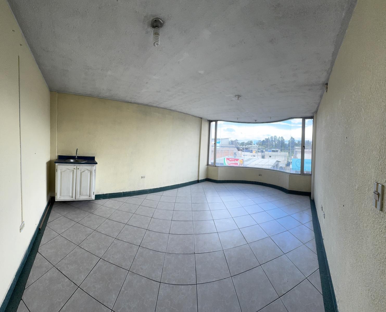 Local en alquiler en Pichincha | Quito | Sangolqui, Av. Mariana de Jesus y Diego Janchi, 68 m²