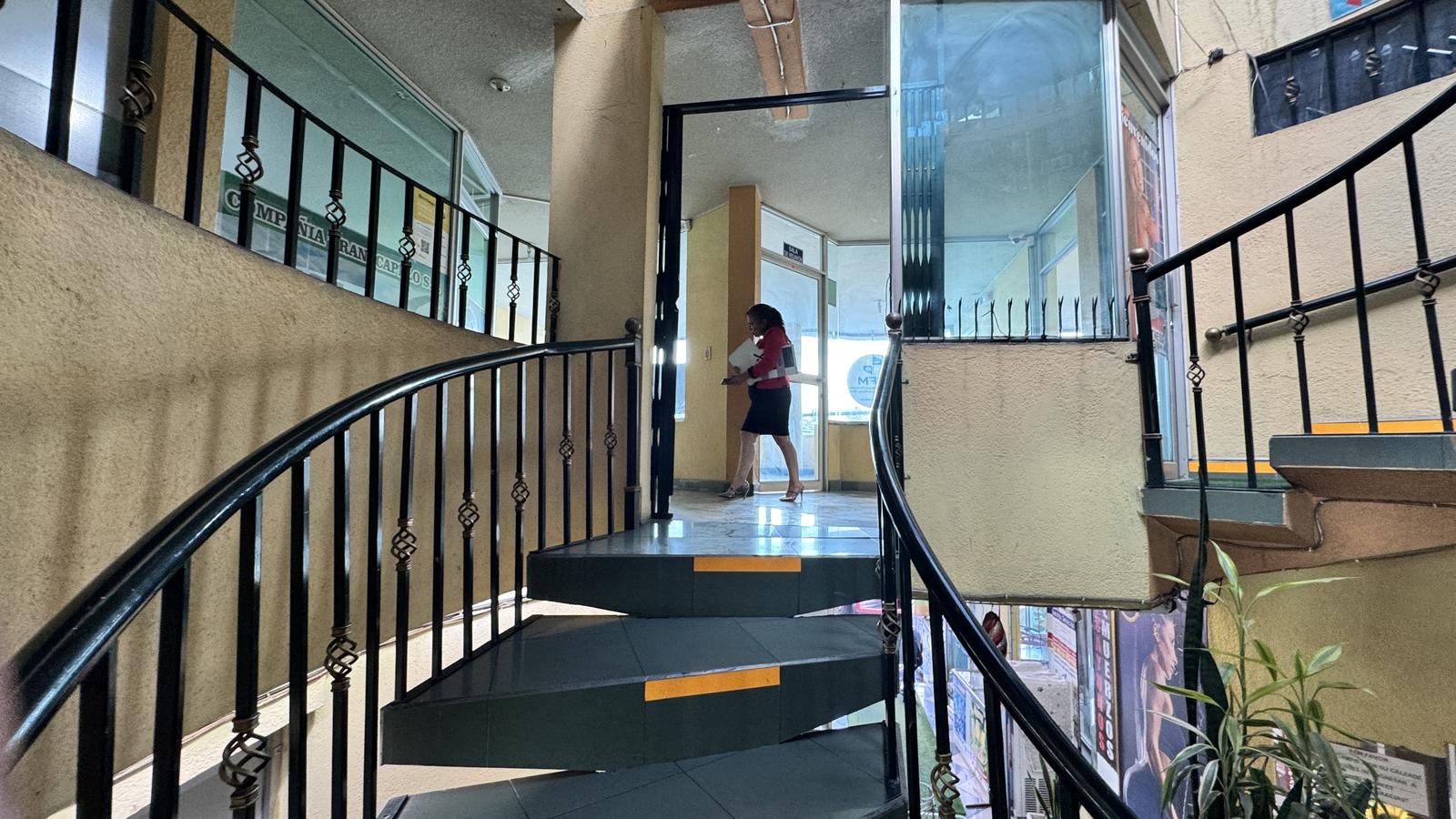 Local en alquiler en Pichincha | Quito | Sangolqui, Av. Mariana de Jesus y Diego Janchi, 68 m²