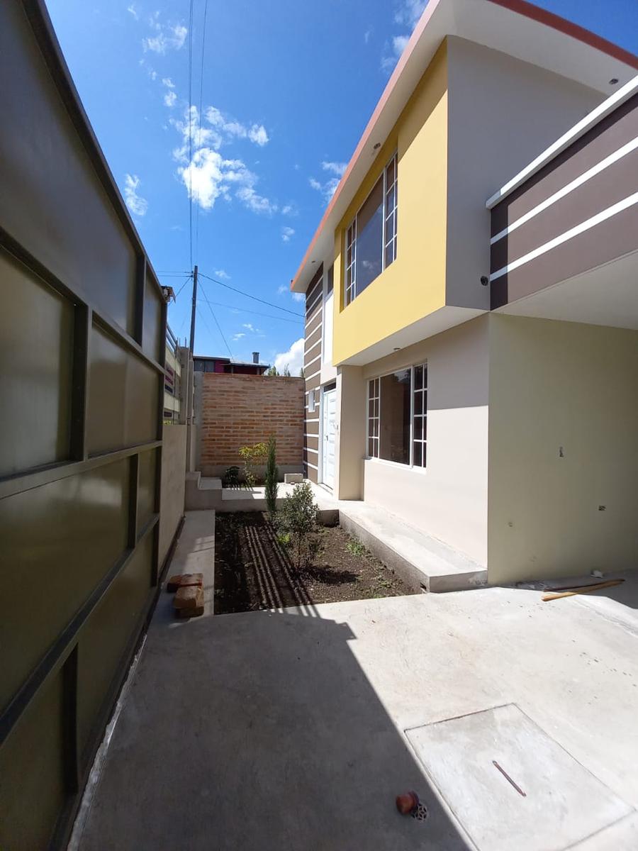 Casa en venta en Imbabura | Ibarra | Sur de Ibarra, CASA DE 160 M2 CON TERRENO DE 280 m2 SANTA ROSA DEL TEJAR. IBARRA, 160 m²