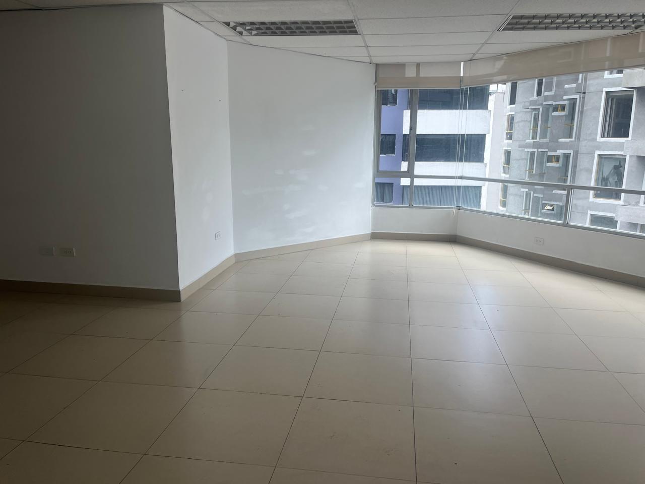Oficina en venta en Pichincha | Quito | La Carolina, SHYRIS Y ELOY ALFARO, 55 m²