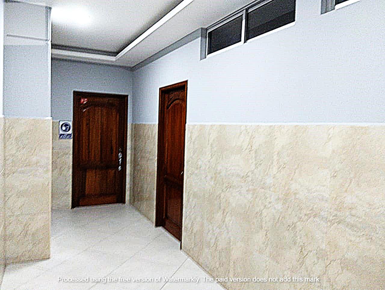 Commercial Office in Downtown Manta 3