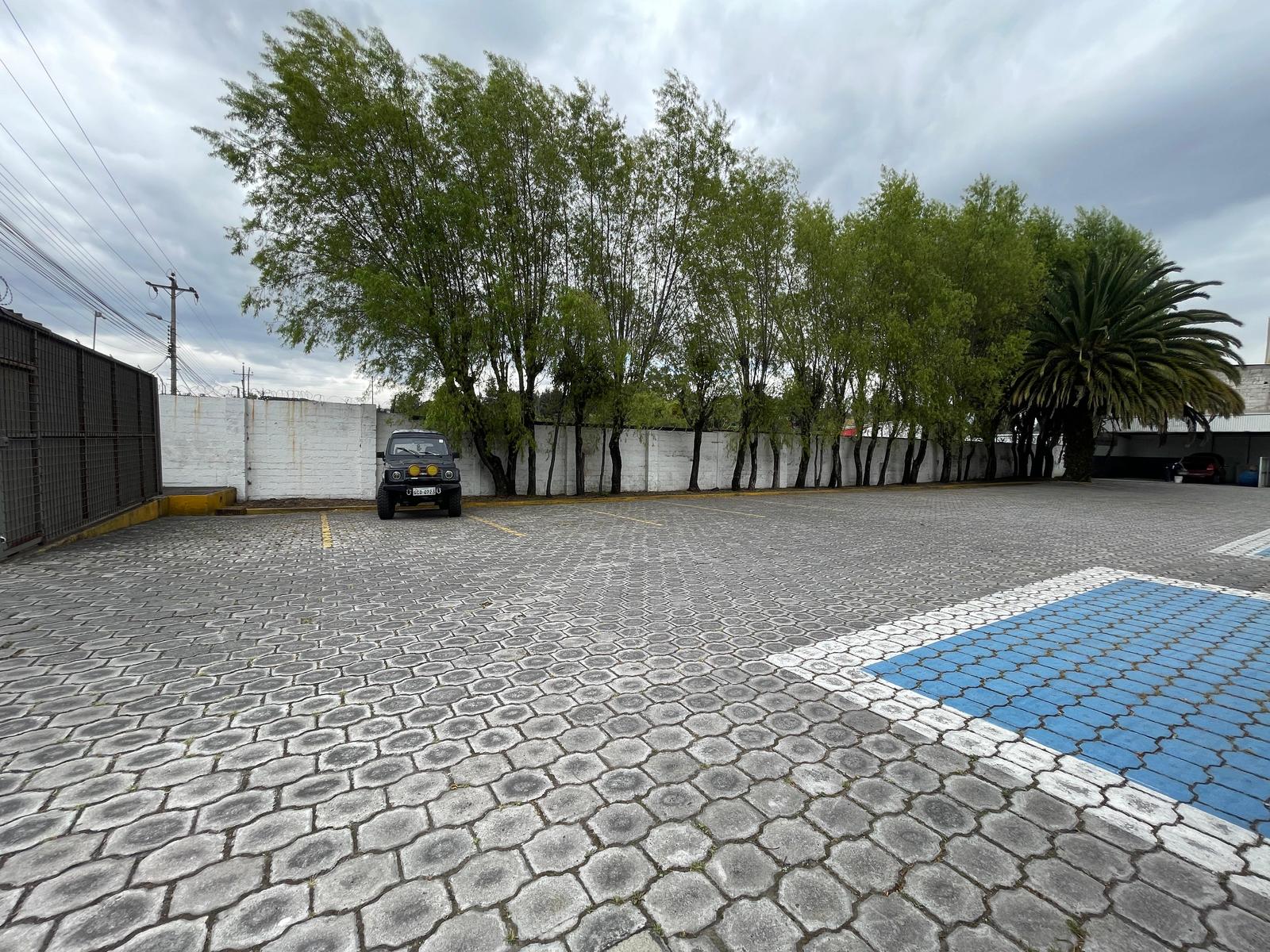 Commercial Property in Rumiñahui 5