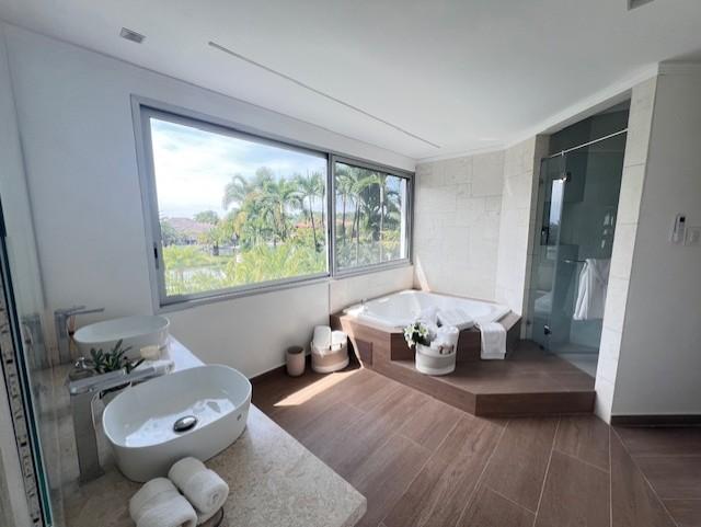 Casa en venta en Guayas | Guayaquil | Vía a la Costa, Urbanización Laguna Club, 650 m²