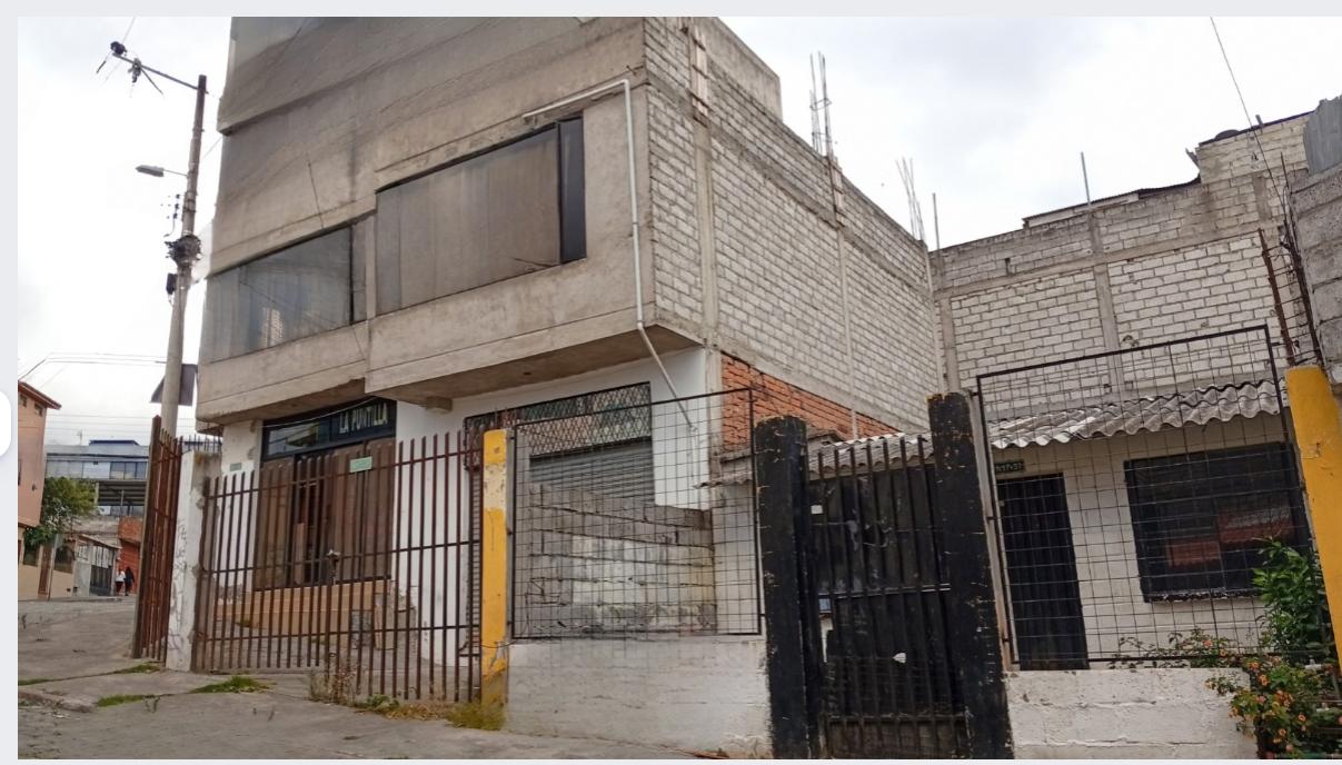 Edificio Comercial en Carapungo