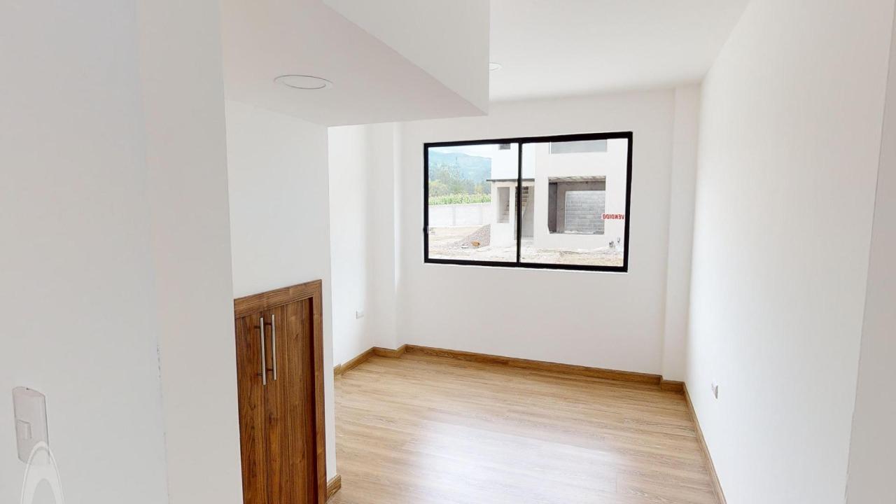House for sale in Ochoa León: modern design surrounded by nature 2