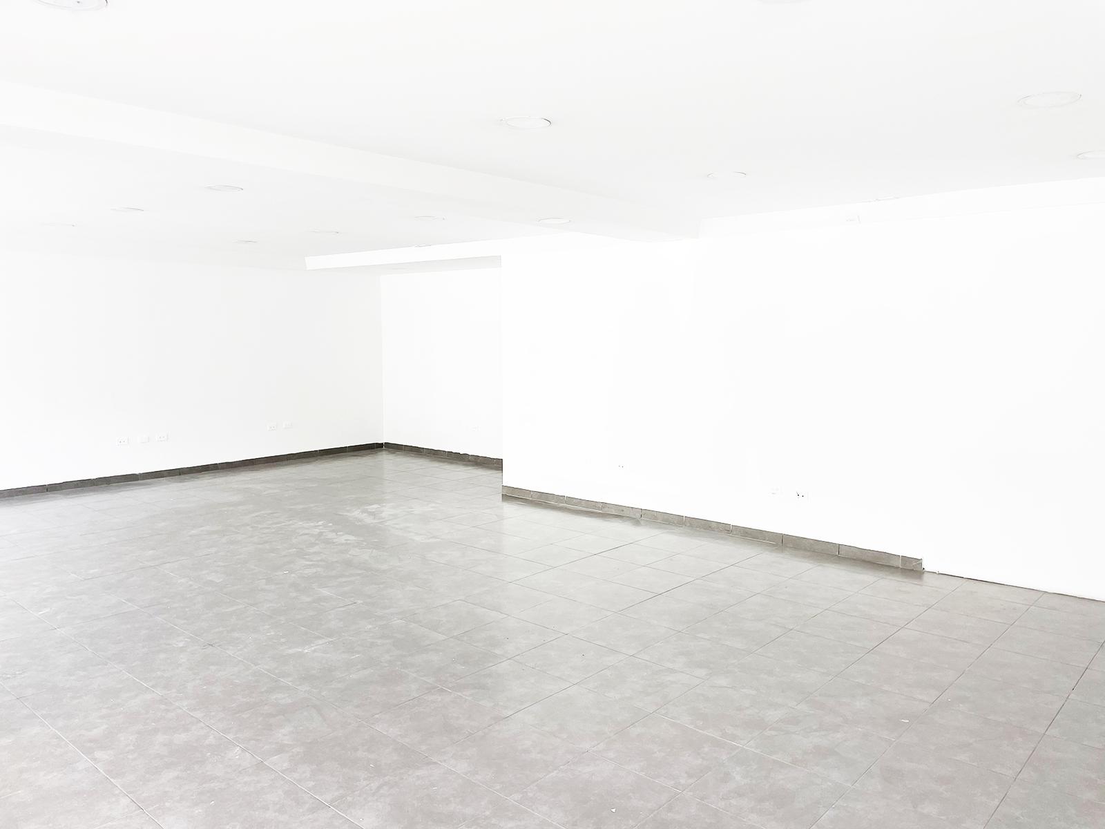 Oficina en alquiler en Pichincha | Quito | La Carolina, ARRIENDO LOCAL COMERCIAL U OFICINA en LA CAROLINA, Av. Naciones Unidas, 91 m²