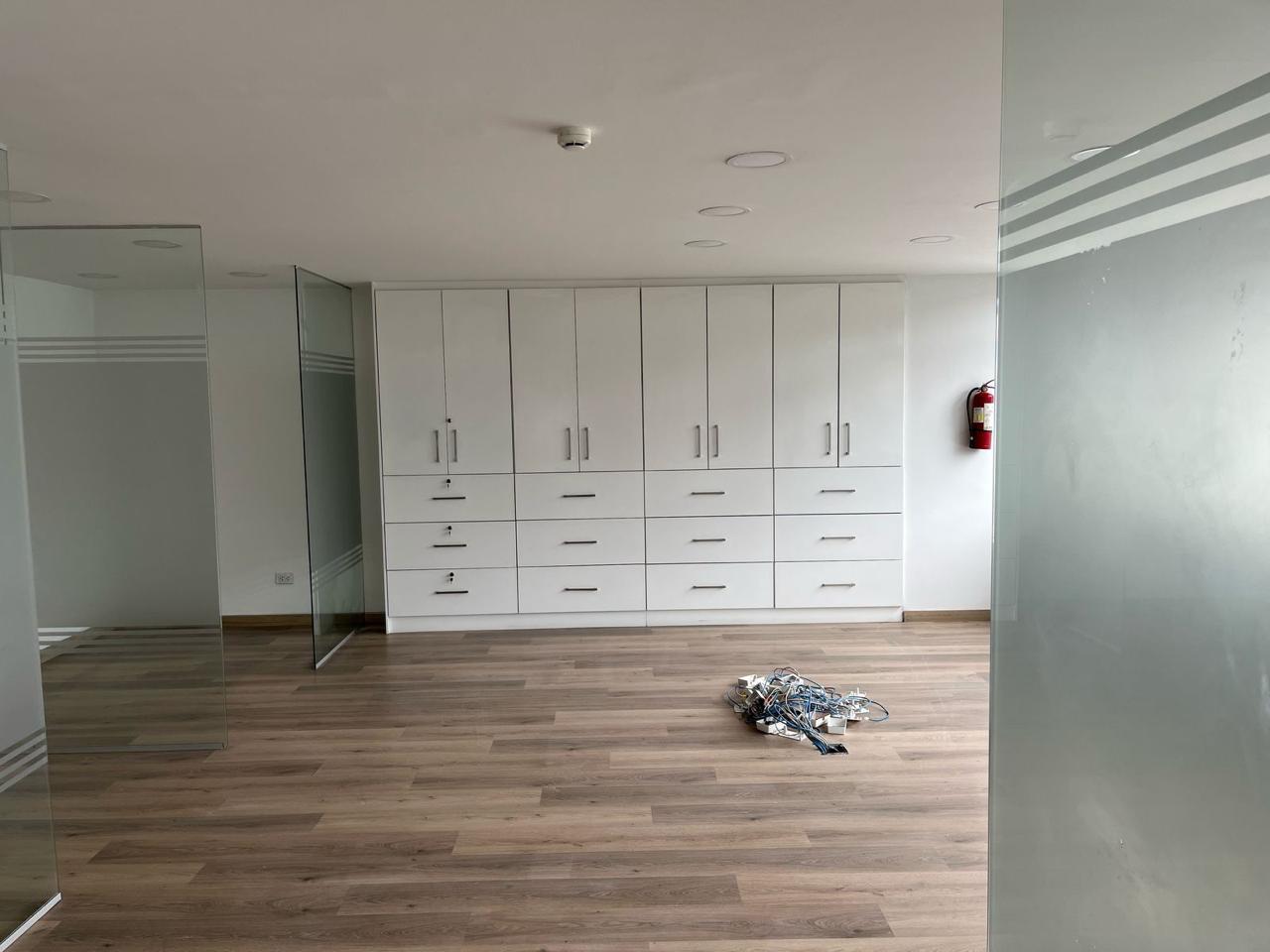 Office in La Orellana 5