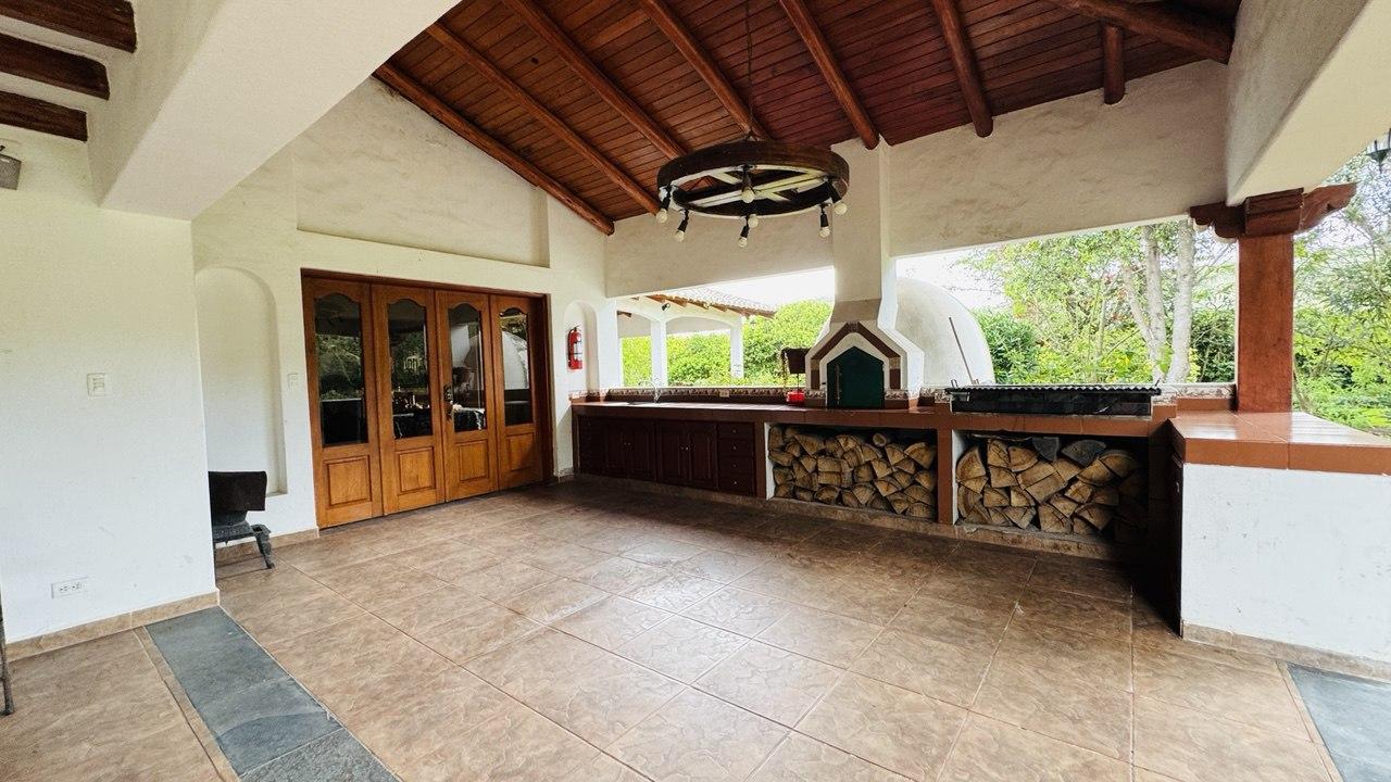Quinta en venta en Pichincha | Quito | Guayllabamba, Quinta de Venta en Guayllabamba 7.500 m² / $580.000, 512 m²