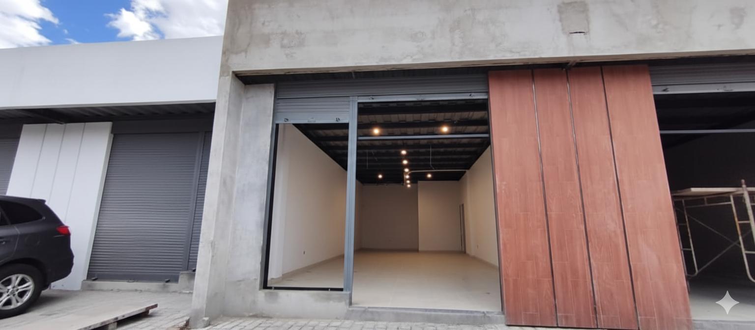 Local en venta en Pichincha | Quito | Puembo, Puembo cerca al parque central, 30 m²