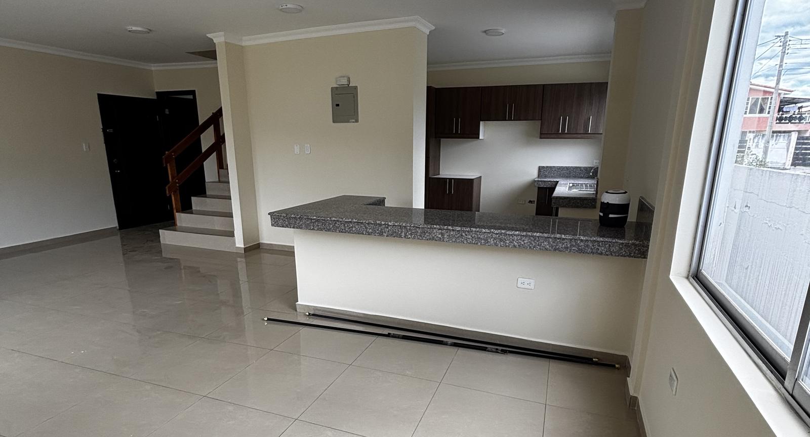 Casa en venta en Pichincha | Quito | Sangolqui, Vendo departamento duplex en Ciudadela Banco del Fomento en Sangolqui, 138 m²