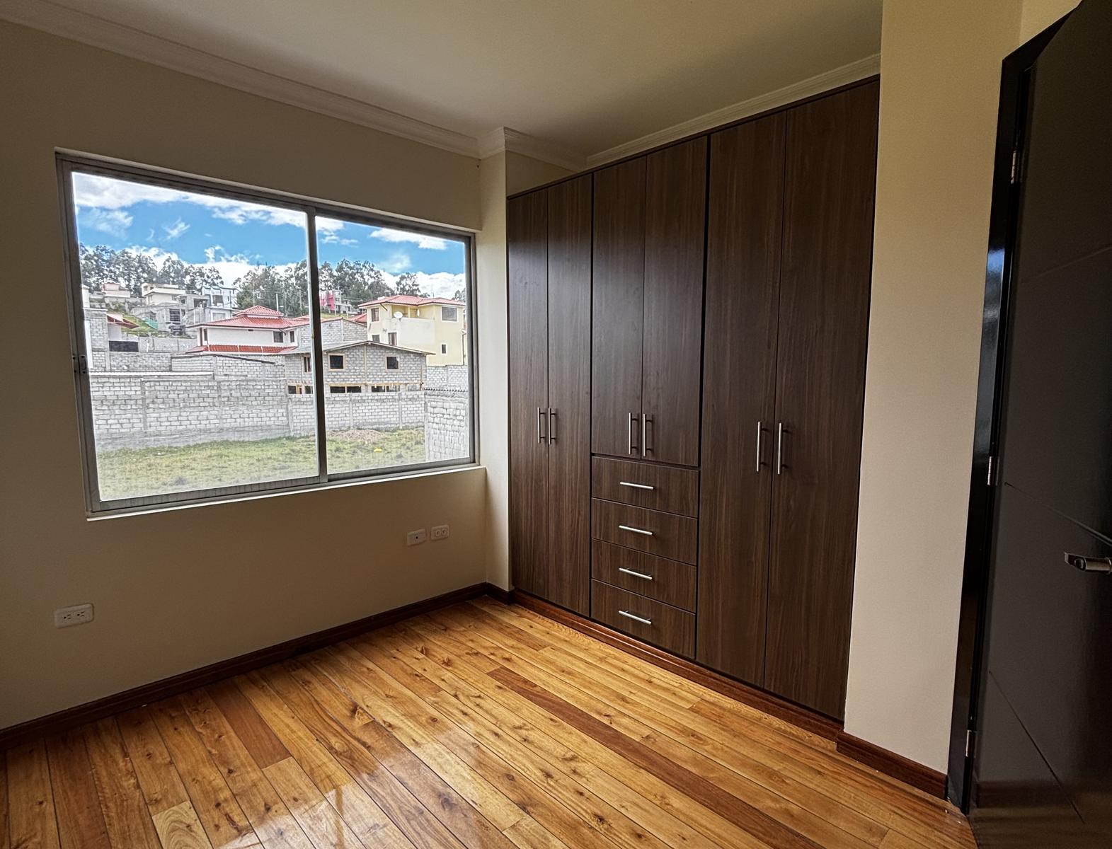 Casa en venta en Pichincha | Quito | Sangolqui, Vendo departamento duplex en Ciudadela Banco del Fomento en Sangolqui, 138 m²
