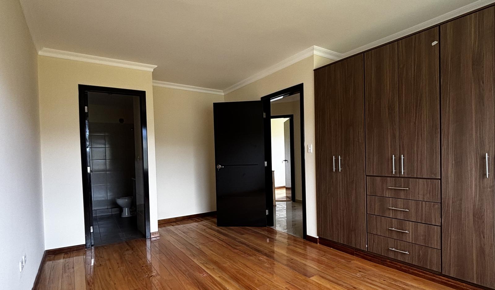 Casa en venta en Pichincha | Quito | Sangolqui, Vendo departamento duplex en Ciudadela Banco del Fomento en Sangolqui, 138 m²