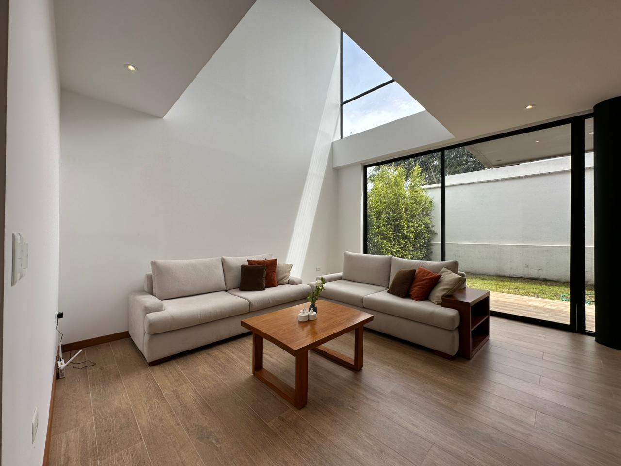 Casa en venta en Pichincha | Quito | Tumbaco, Aurelio Dávila Cajas, Quito 170184, 190 m²