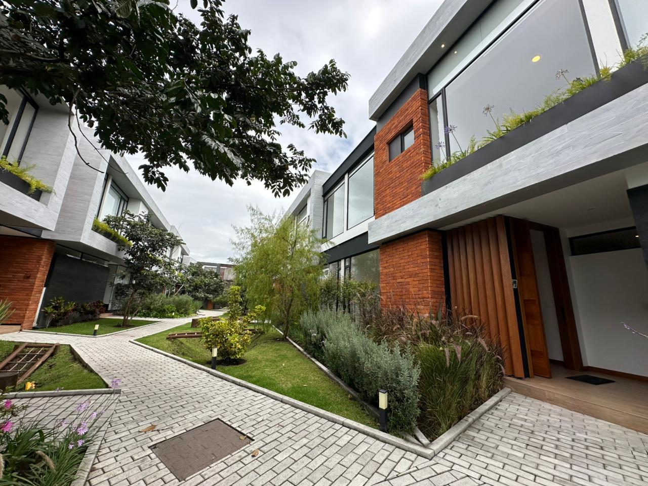 Casa en venta en Pichincha | Quito | Tumbaco, Aurelio Dávila Cajas, Quito 170184, 190 m²