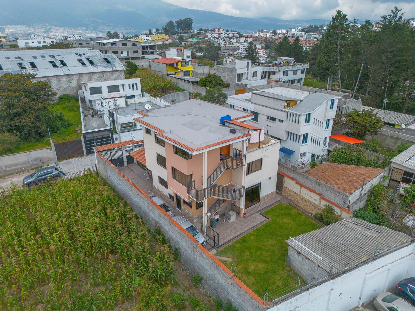 House for Sale 444 m² San Isidro del Inca - Buenos Aires 5
