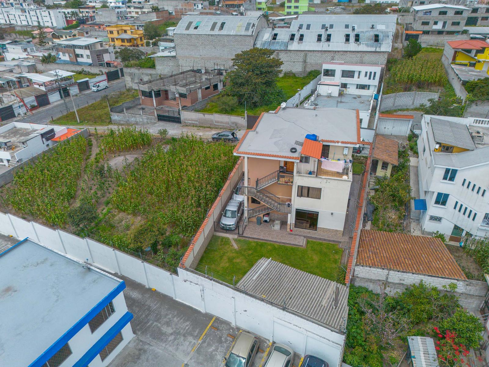 House for Sale 444 m² San Isidro del Inca - Buenos Aires 4